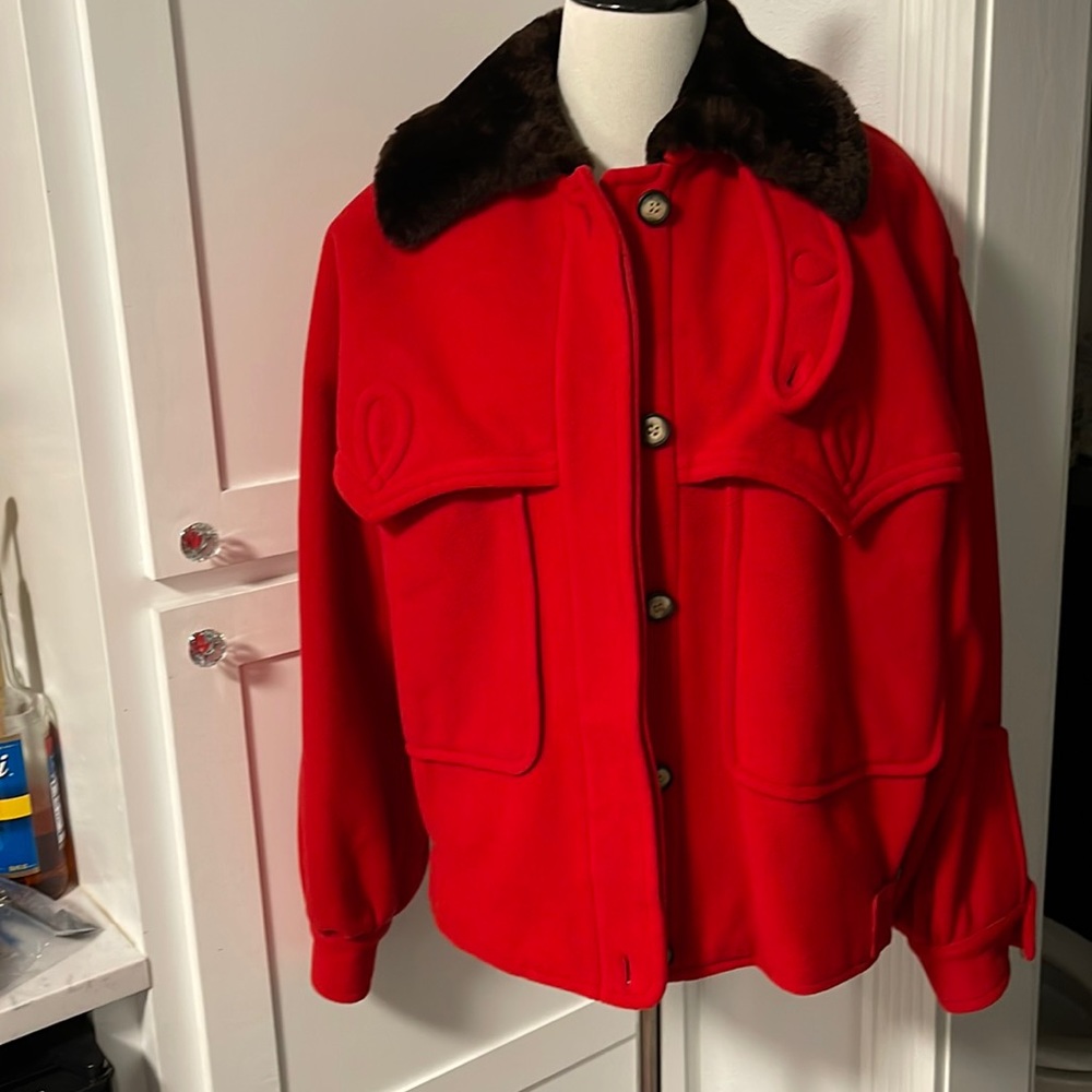 Gucci Vintage Red wool & cashmere Jacket Shearling Collar Size 42 fully lined